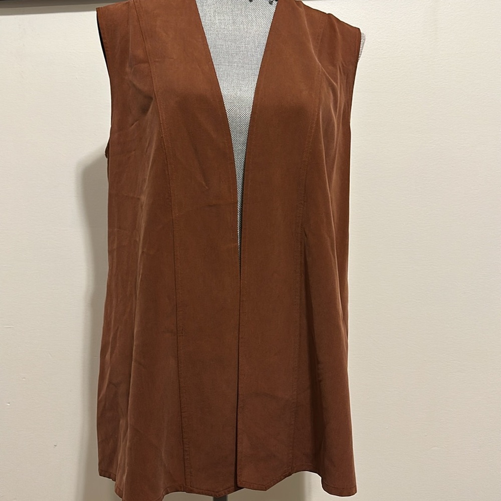 Silk
Cardigan by Como